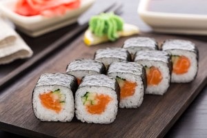 salmon-sushi-3